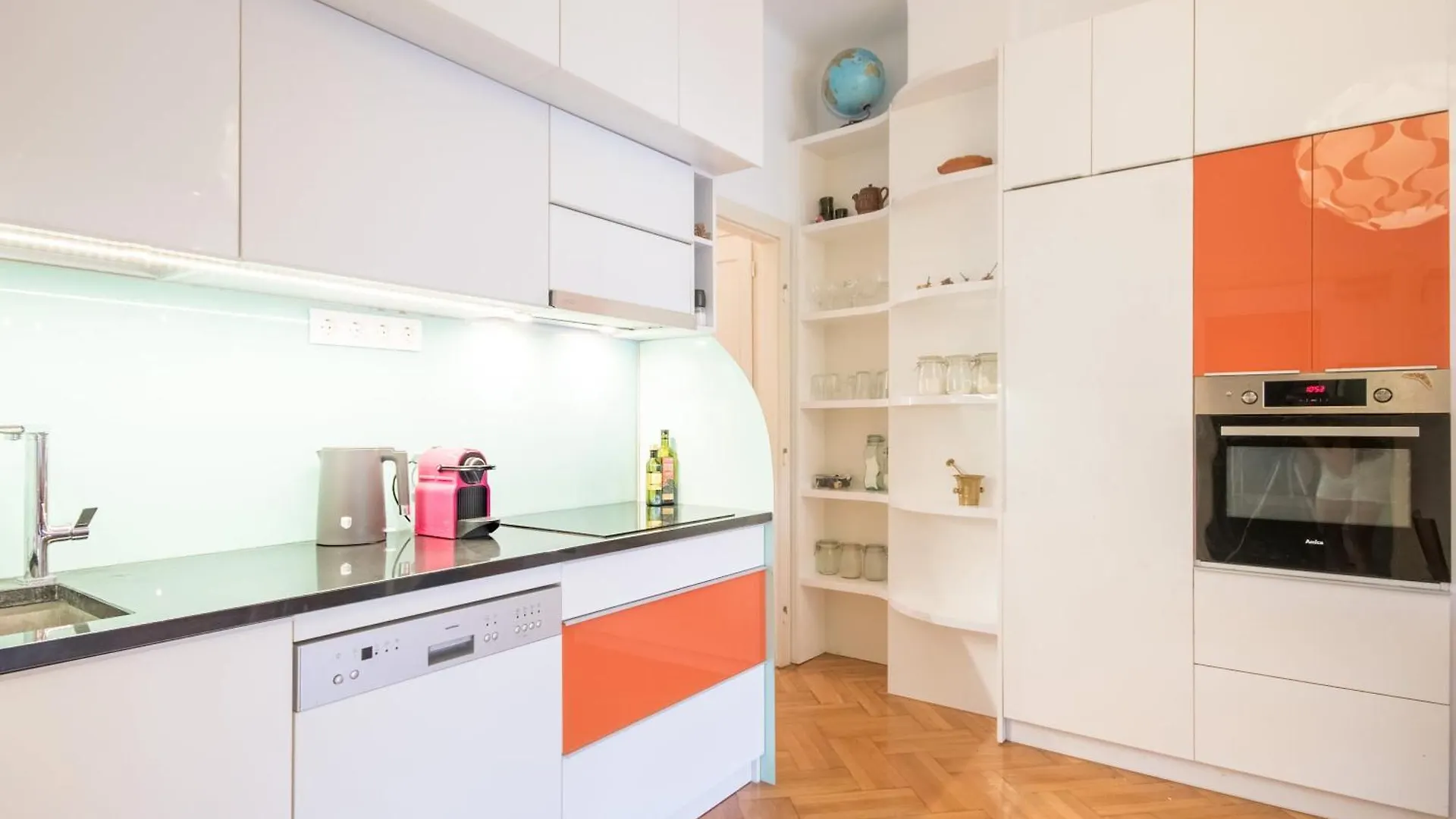 Apartment Central - Spacious - Classic Charm Budapest
