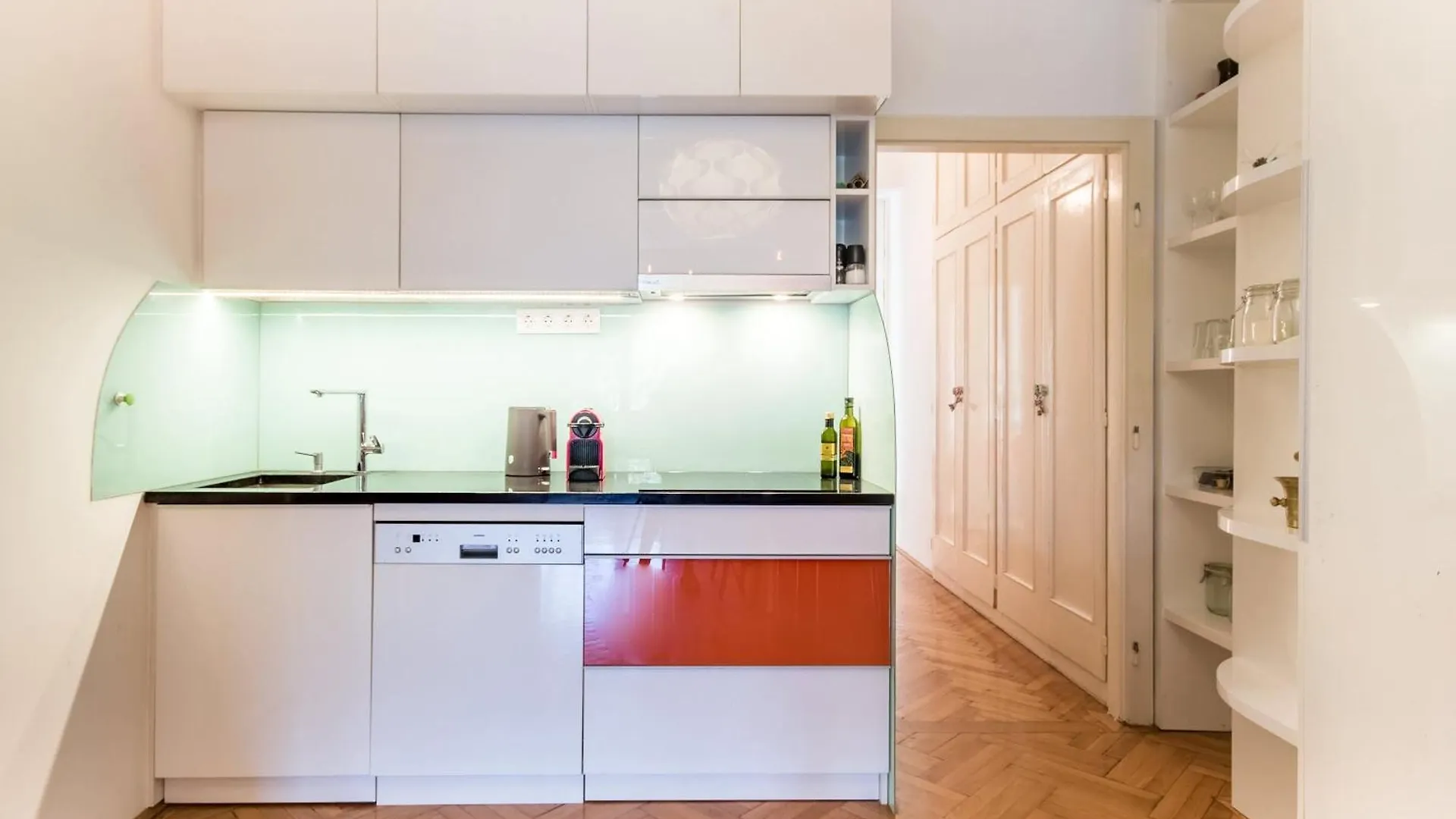 Central - Spacious - Classic Charm Budapest